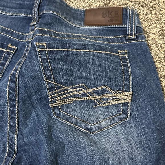 BKE Stella 30R straight leg. - Picture 2 of 4